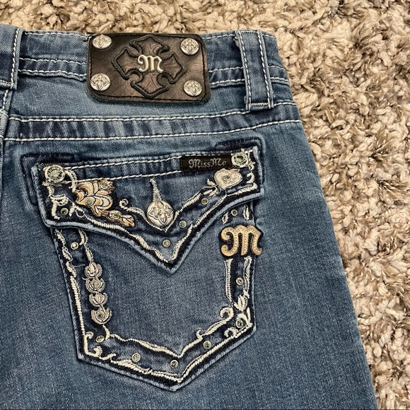 Miss Me Denim - Miss Me Blingy Boyfriend Capri Size 25 @